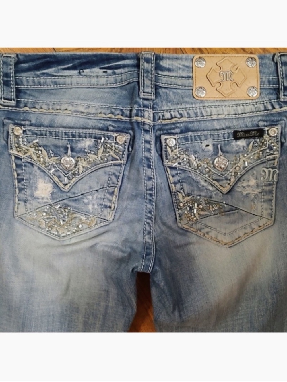 Gorgeous Vintage Miss Me Mid-Rise Easy Boot Jean Embellished Pockets 31” Inseam